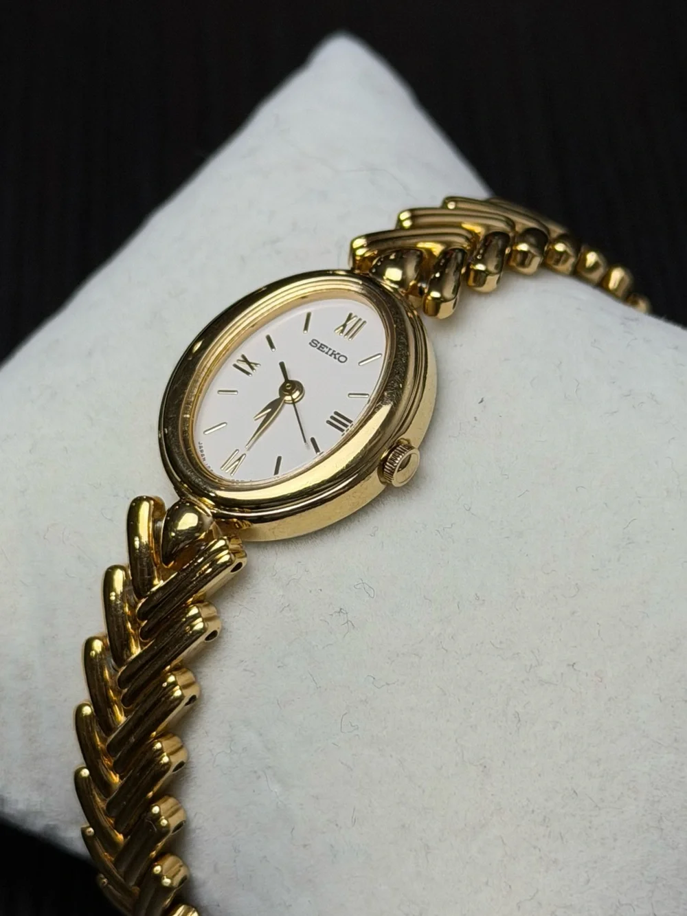 Vintage 1981 Seiko 1221-5930 Women’s Watch